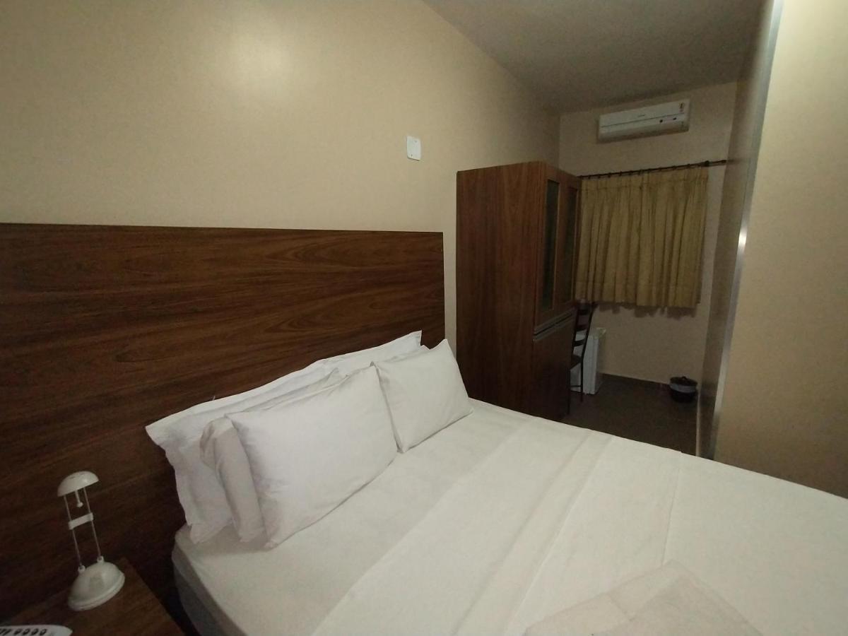Hotel Albatroz Uberaba Exteriör bild
