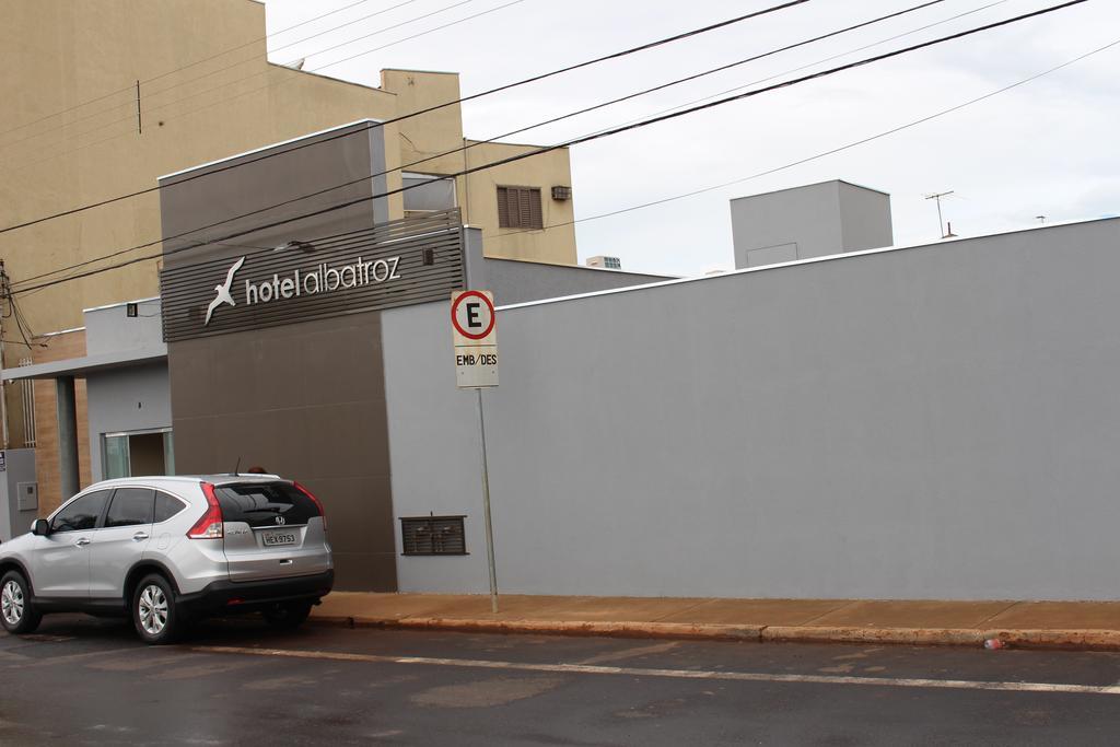 Hotel Albatroz Uberaba Exteriör bild